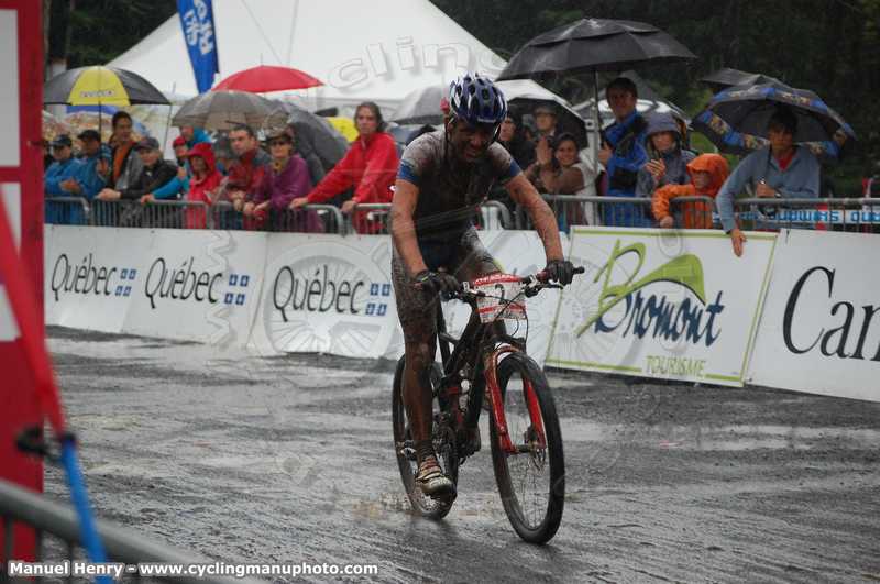 002_5-Burry Stander